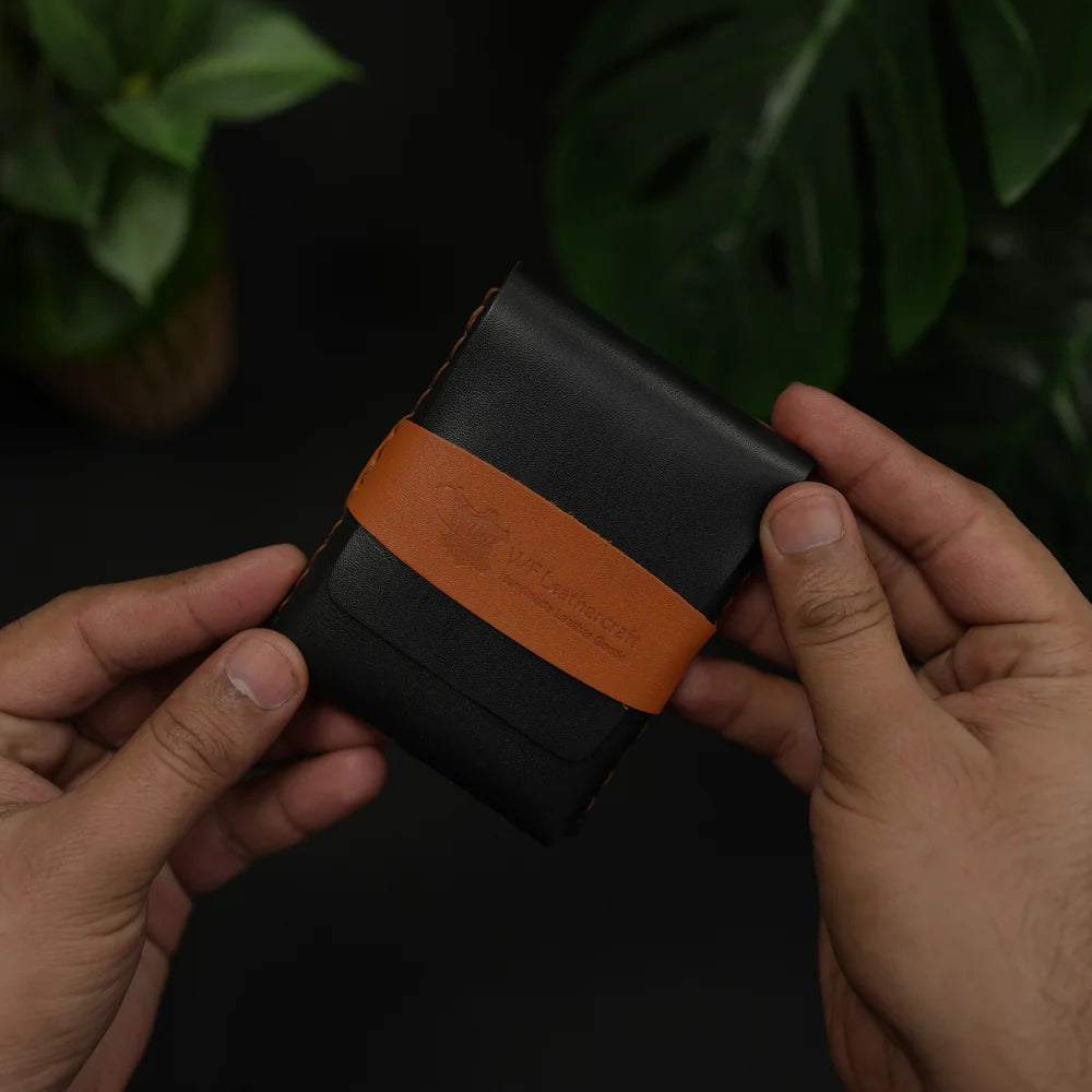 Carteira vertical de couro em alta