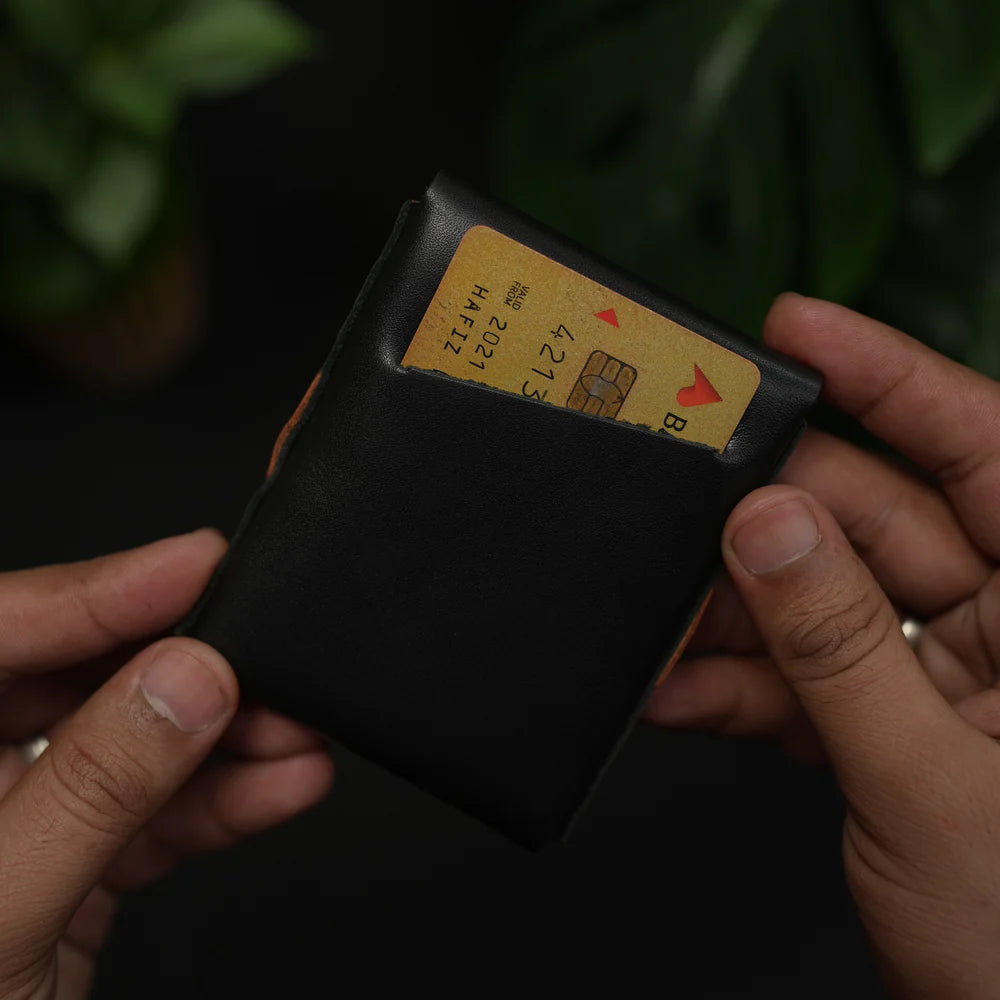 Carteira vertical de couro em alta