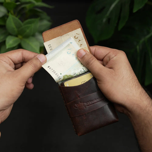 Carteira tendência em couro marrom