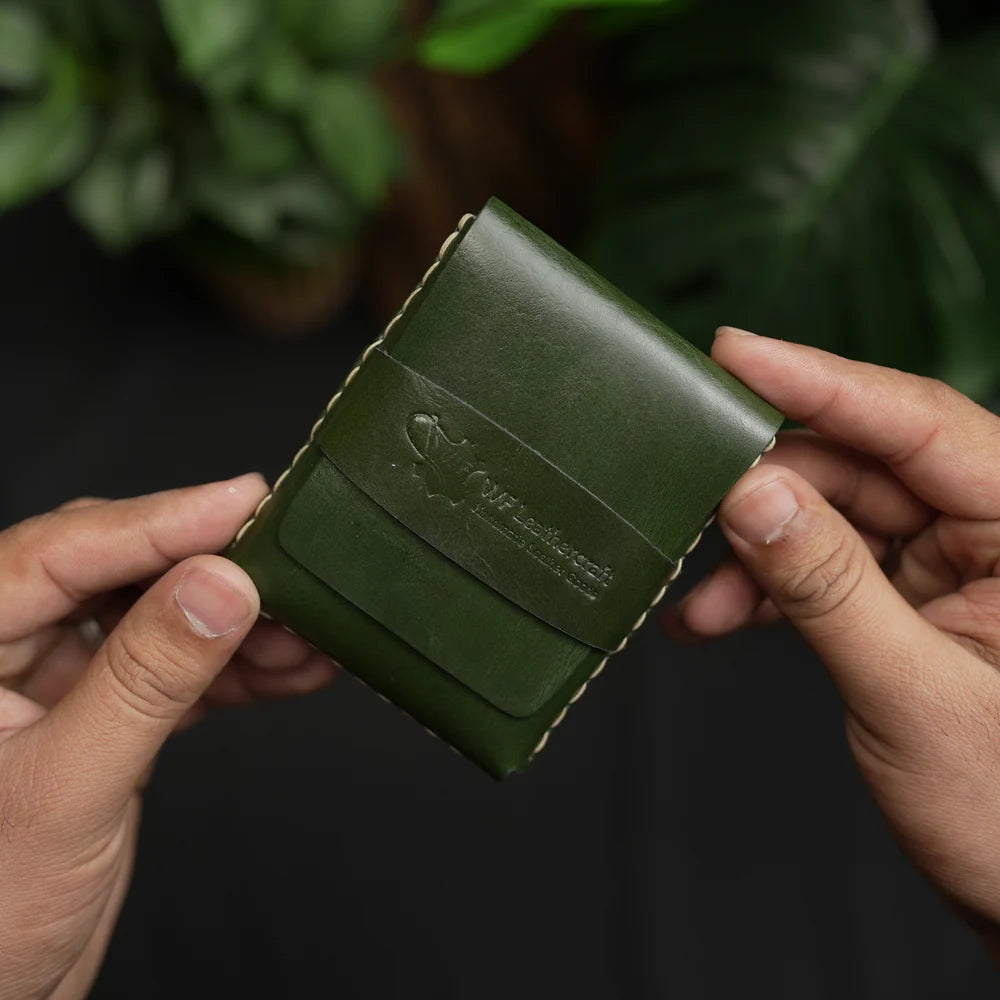 Carteira vertical de couro em alta