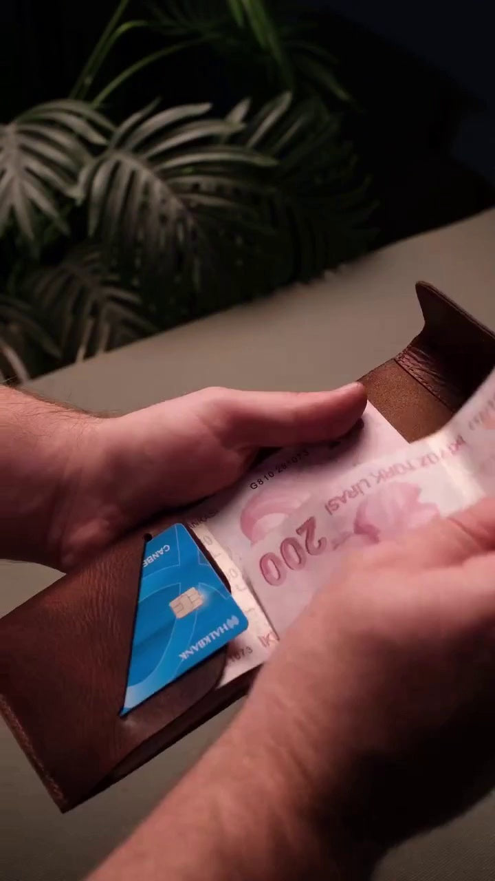 Tendências de carteira vertical de couro